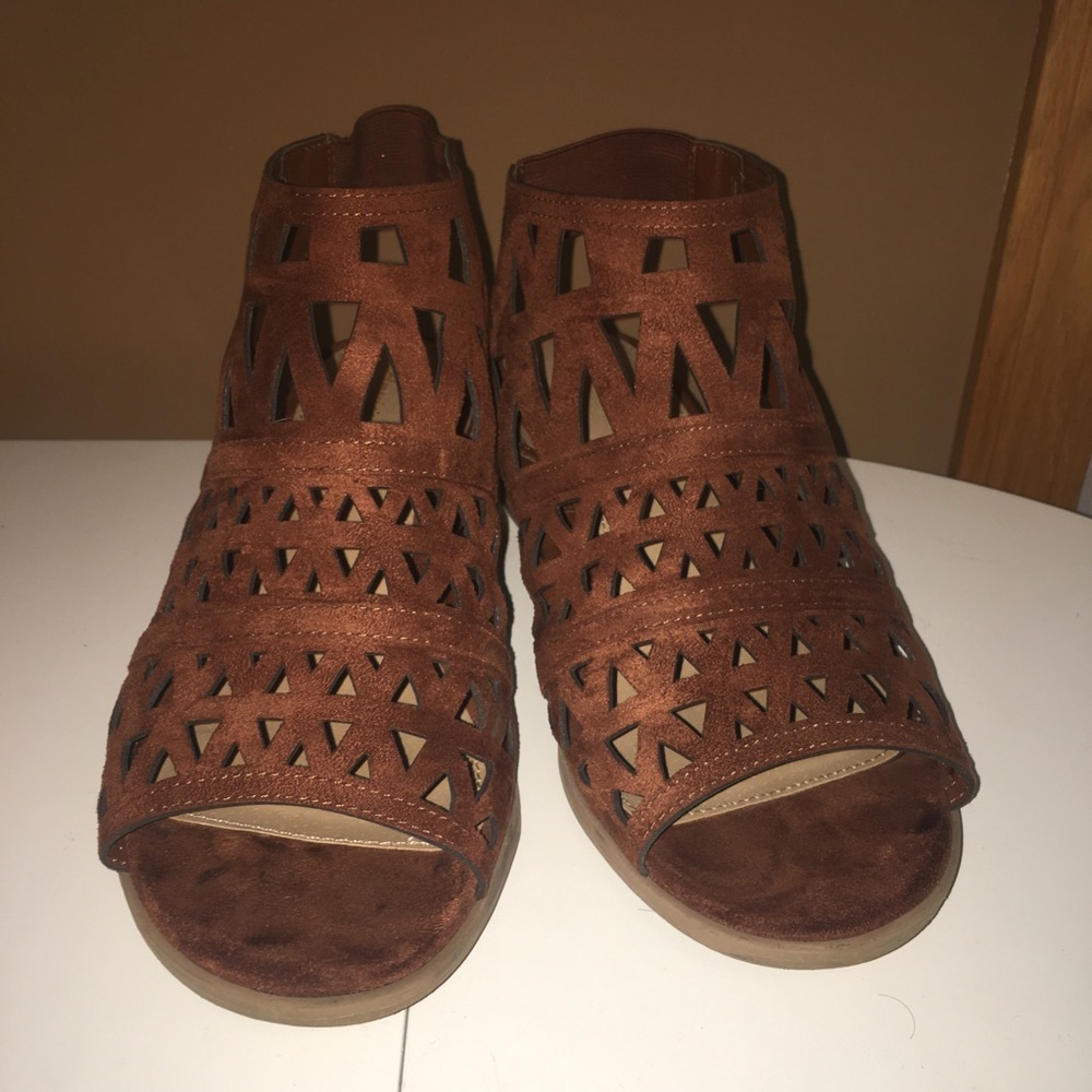Cutout sandals